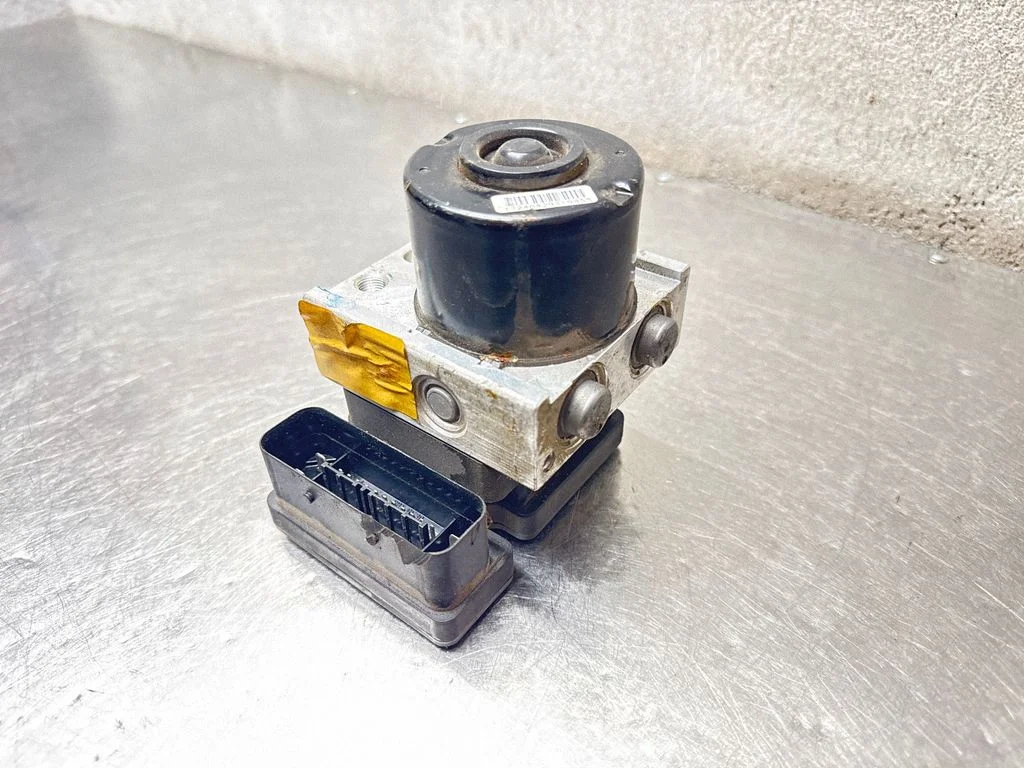 ABS block – Ford Focus C-MAX (2003-2010)