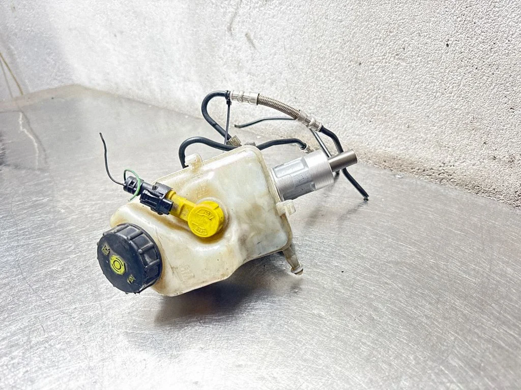 Master brake cylinder – Opel Insignia A (2008-2017)