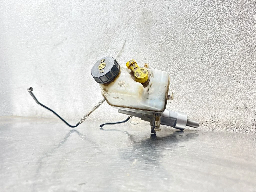 Master brake cylinder – Opel Insignia A (2008-2017)
