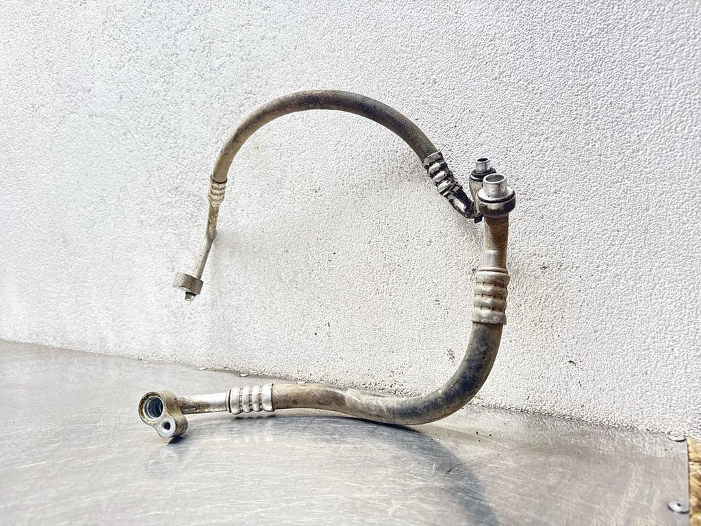 Air conditioning (A/C) pipe/hose