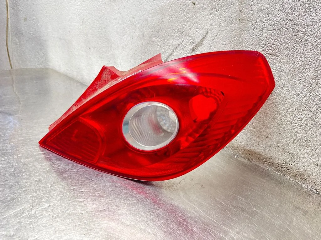 Rear/tail lights 13211841