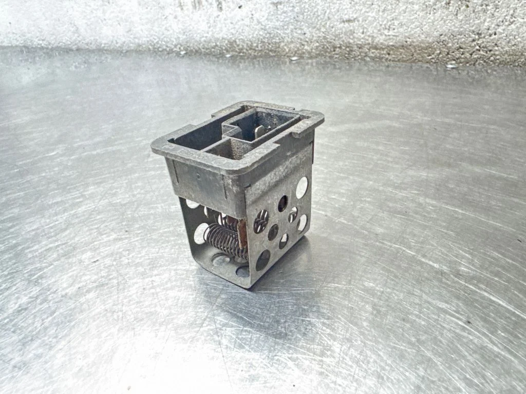 Heater blower motor/fan resistor 90559834