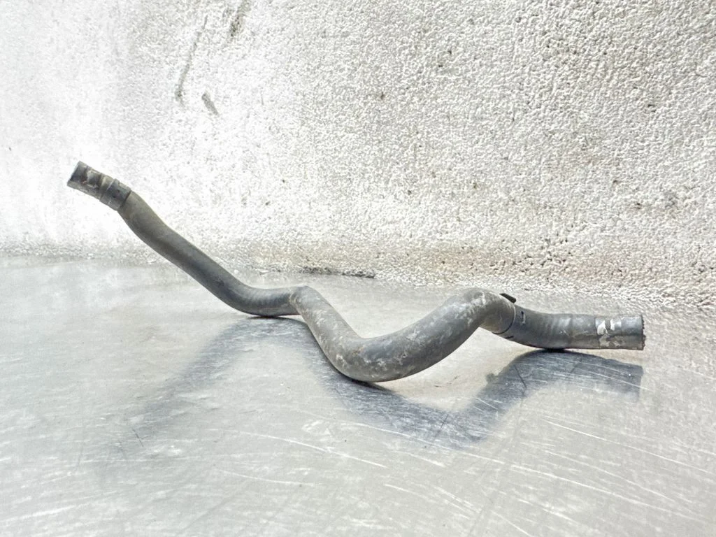 Engine coolant pipe/hose 13220154