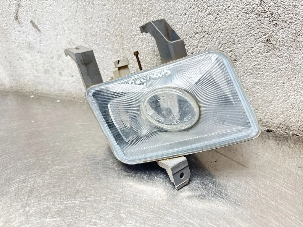 Front fog light 90585029