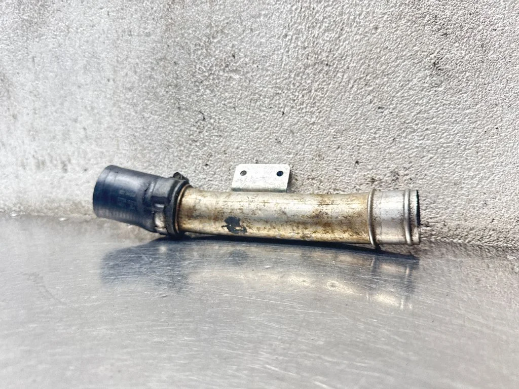 Vahejahuti voolik (-ud)/ toru (-d) – Opel Vectra C (2002-2005)