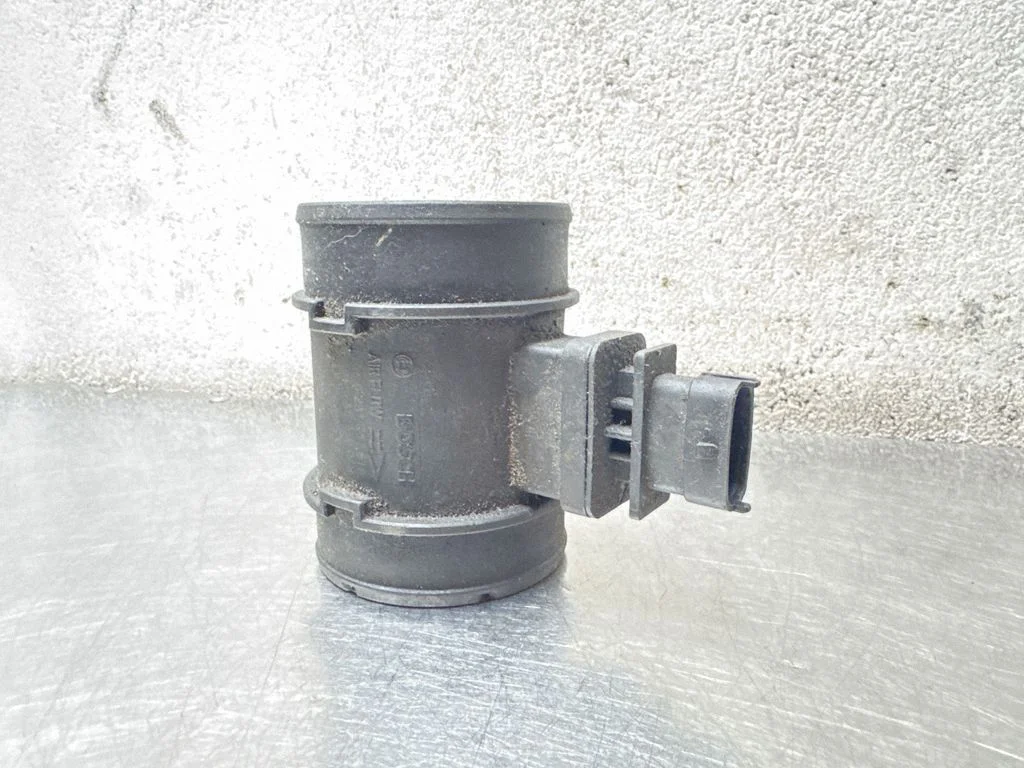 Mass air flow meter 0281002618