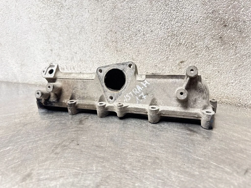 Intake manifold – Opel Astra H (2004-2012)