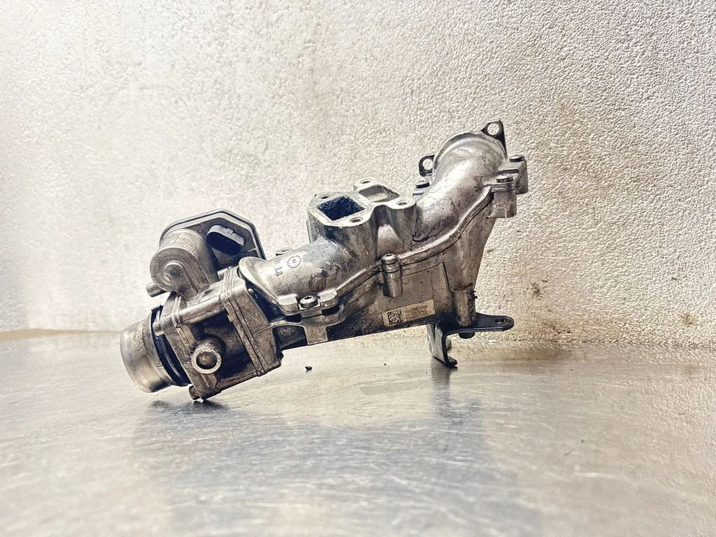 Intake manifold 8973858235