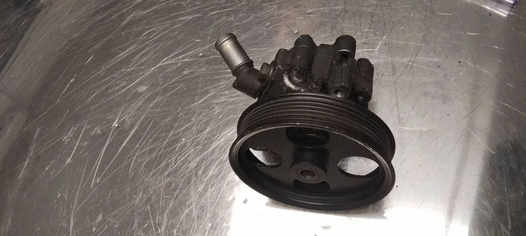 Roolivõimendi pump – Opel Insignia A (2008-2017)
