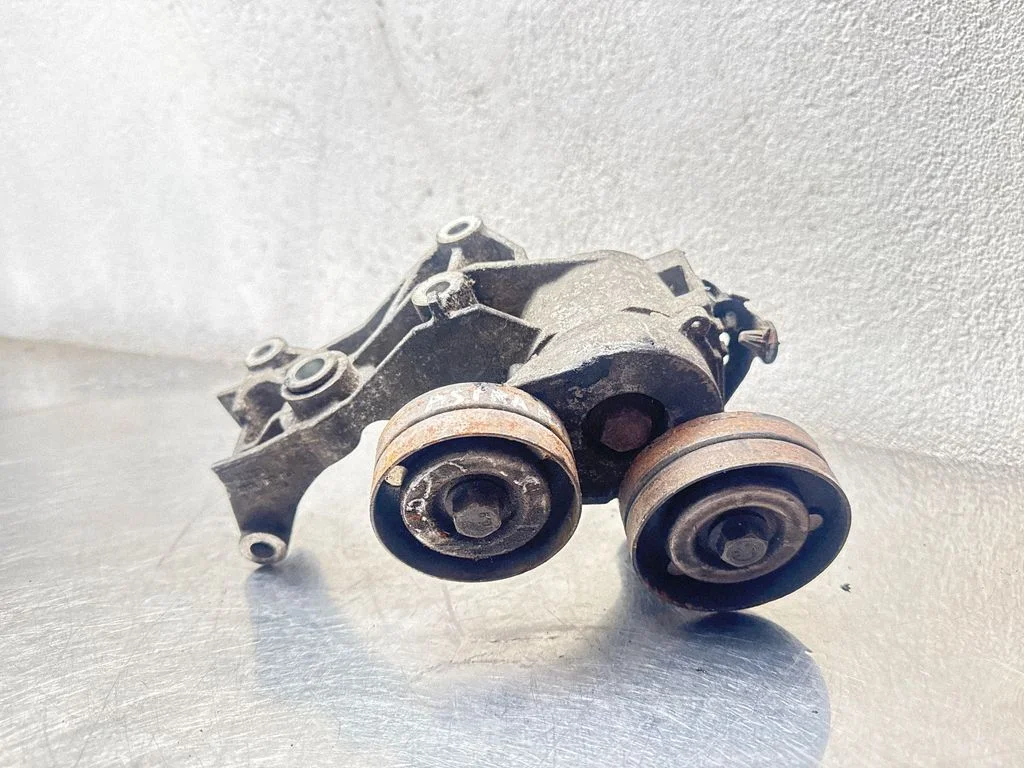 Engine mounting bracket 02403012001