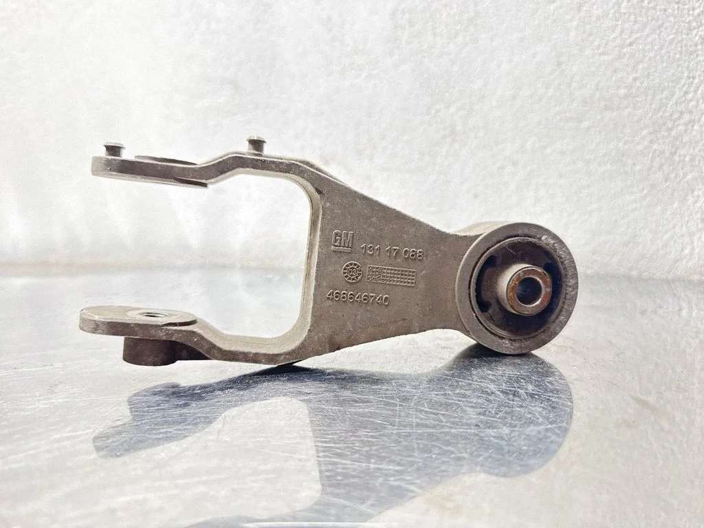 Dzinēja spilvens – Opel Meriva A (2003-2010)