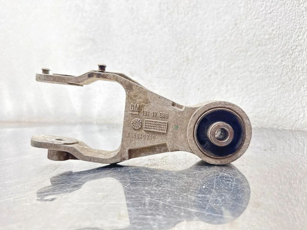 Dzinēja spilvens – Opel Meriva A (2003-2010)