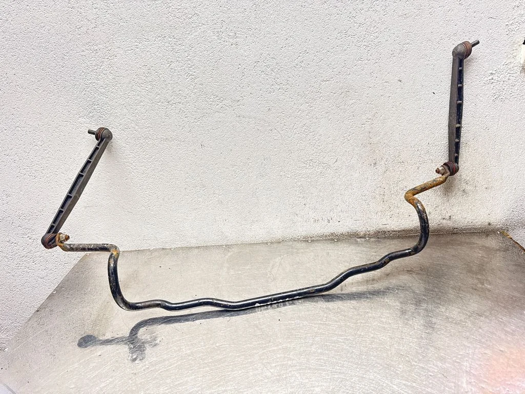 Stabilizator przedni