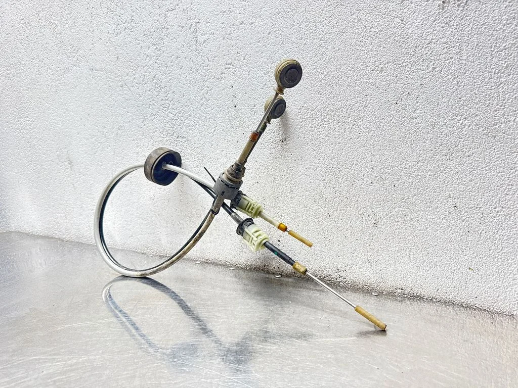 Gear shift cable linkage 55350266