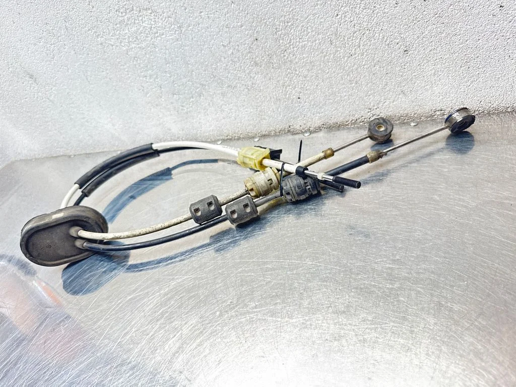 Gear shift cable linkage 55576239