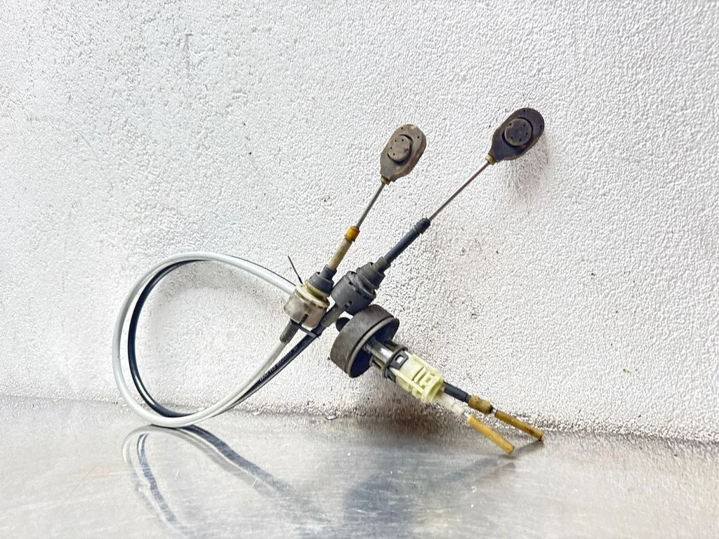 Gear shift cable linkage 13110708