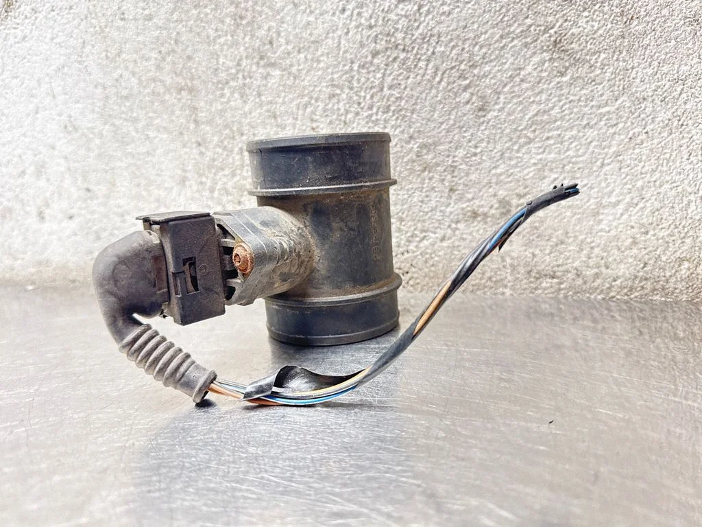 Mass air flow meter 0281002180