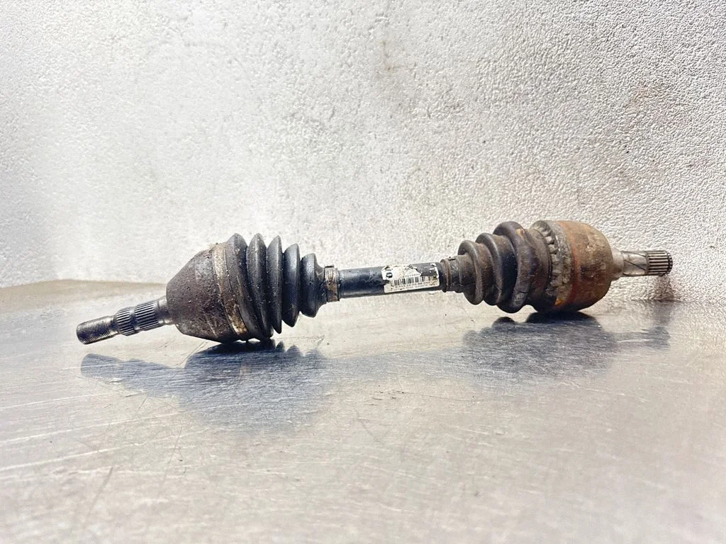 Front driveshaft 13214836