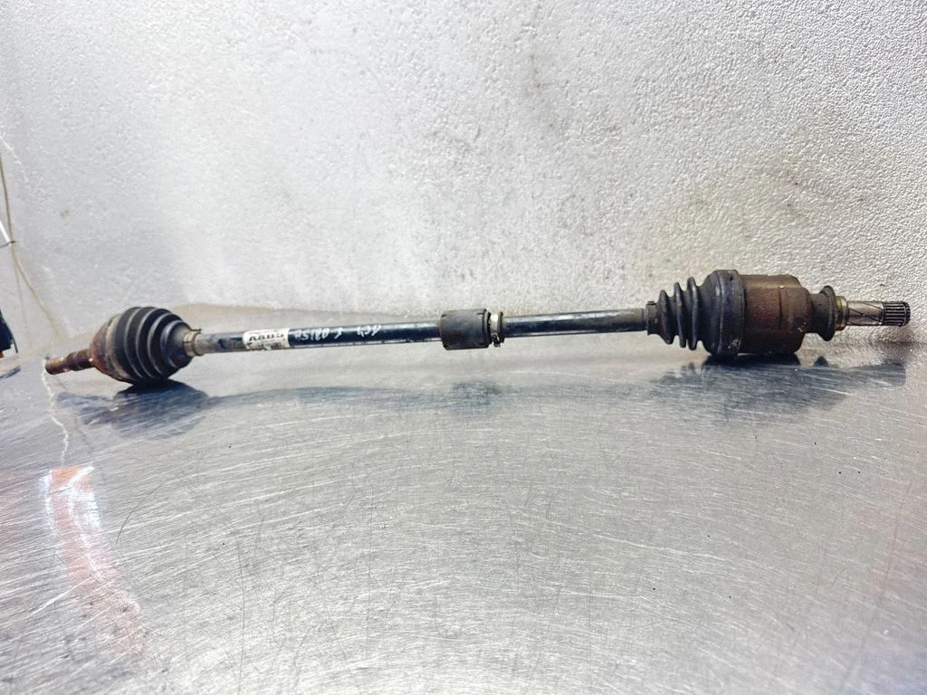 Front driveshaft 13321164