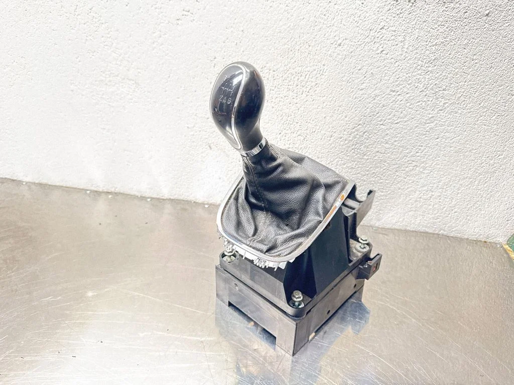 Gear selector mechanism – Opel Insignia A (2008-2017)