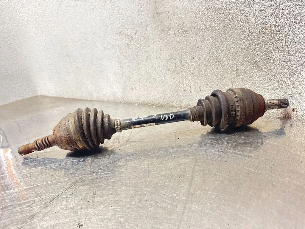 Front driveshaft 13321163