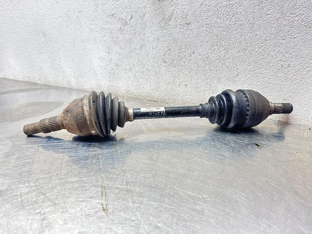 Front driveshaft 10090619