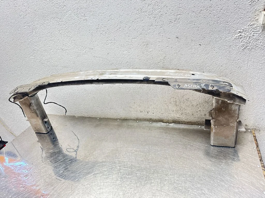 Front bumper cross member 13287642