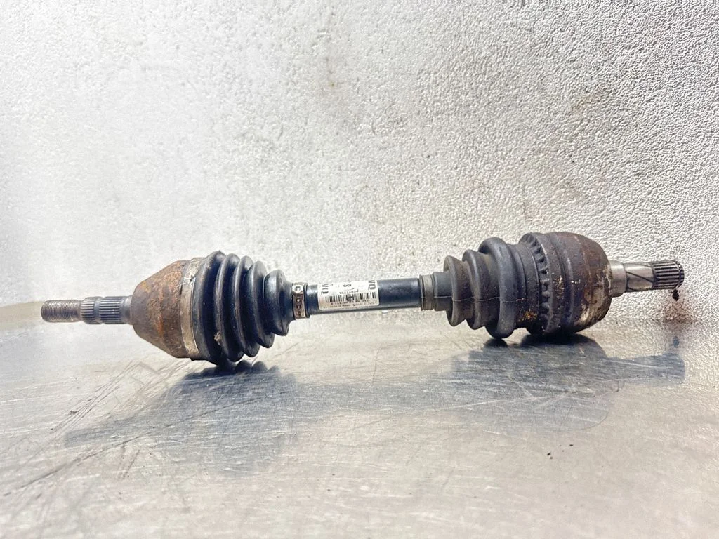 Front driveshaft 13214836
