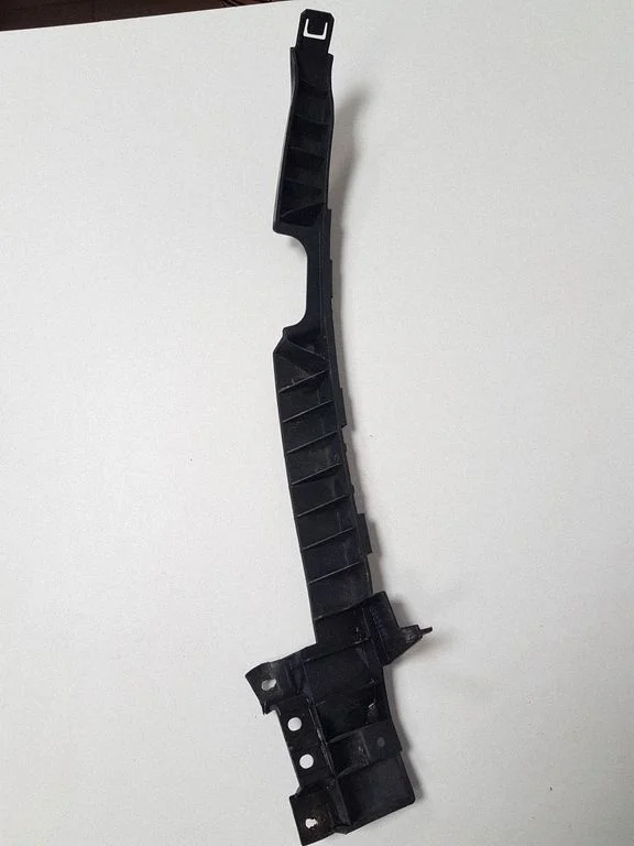 Front bumper mounting bracket – Opel Insignia A (2008-2017)