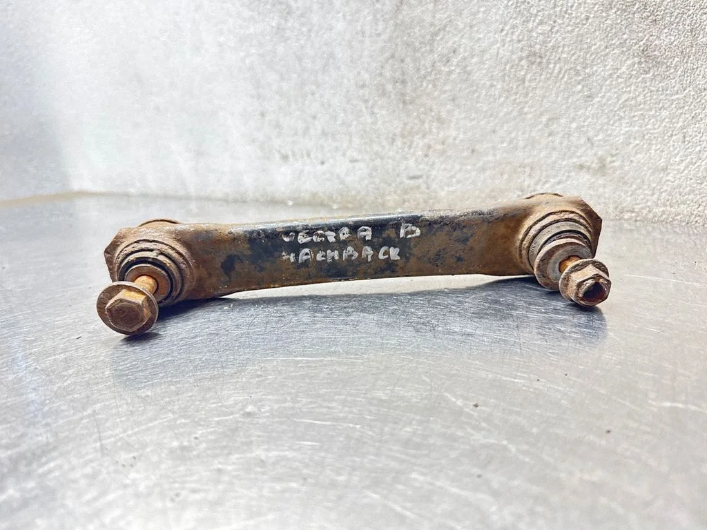 Rear control arm