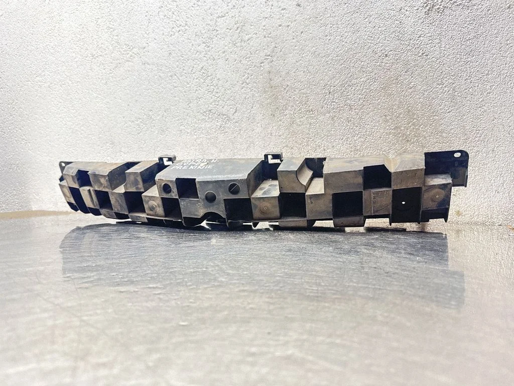 Front bumper cross member 13110340