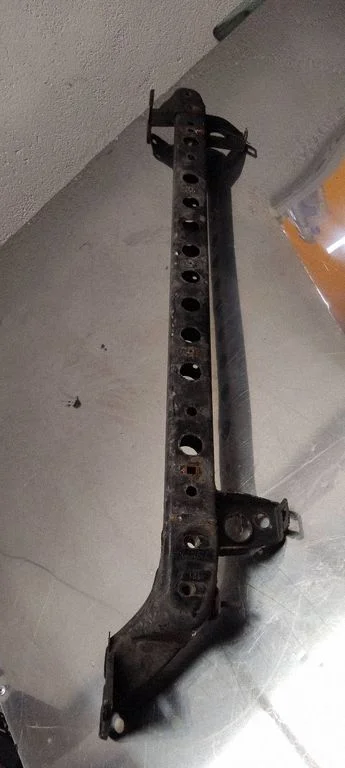 Front bumper cross member – Opel Insignia A (2008-2017)
