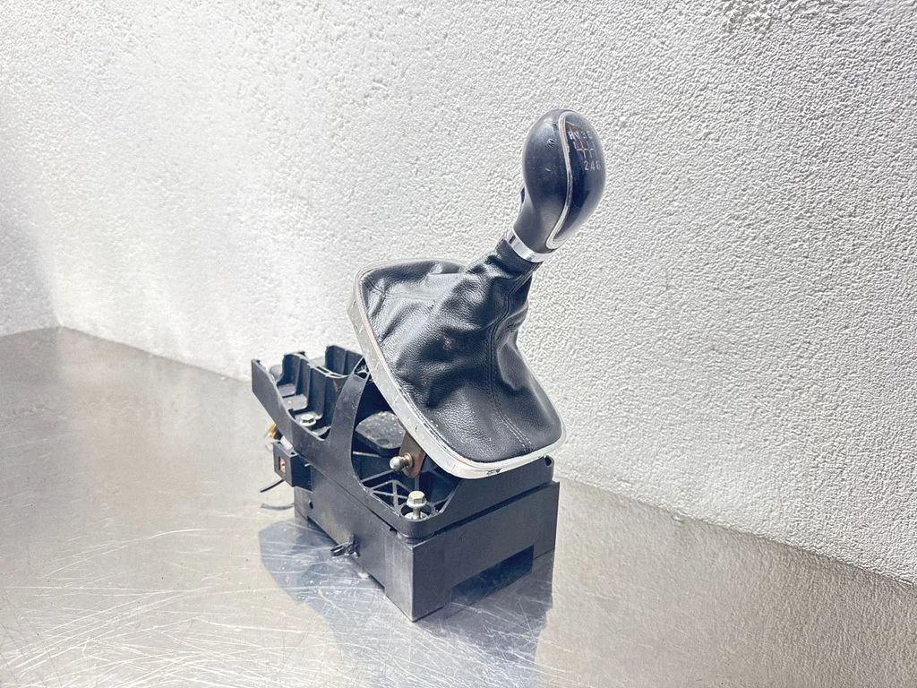 Gear selector mechanism – Opel Insignia A (2008-2017)