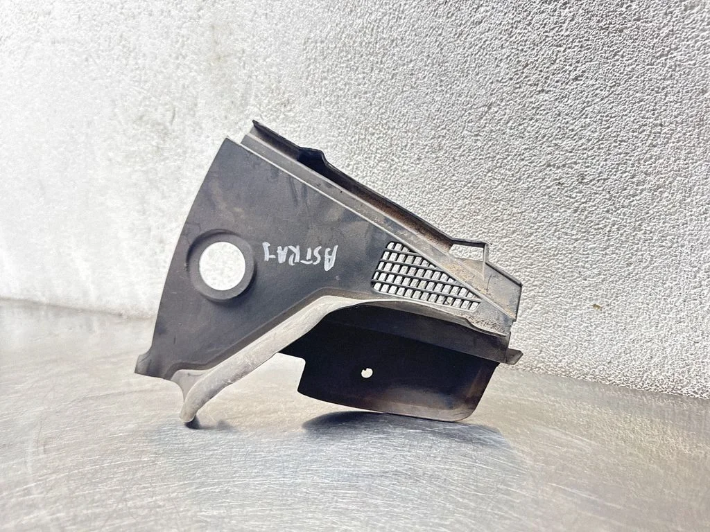 Wiper trim 13167228