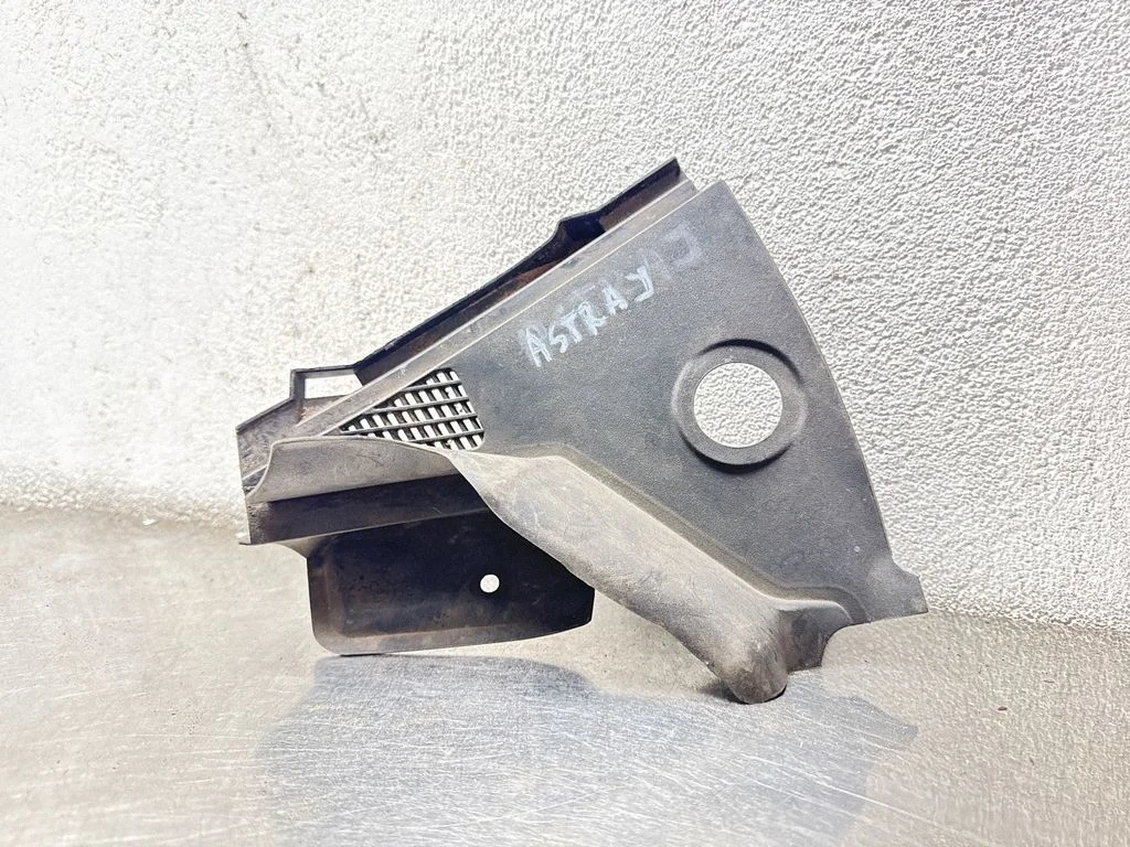 Wiper trim 13167227
