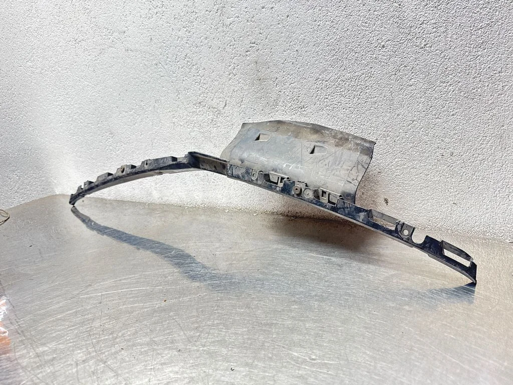 Front bumper mounting bracket 333601545