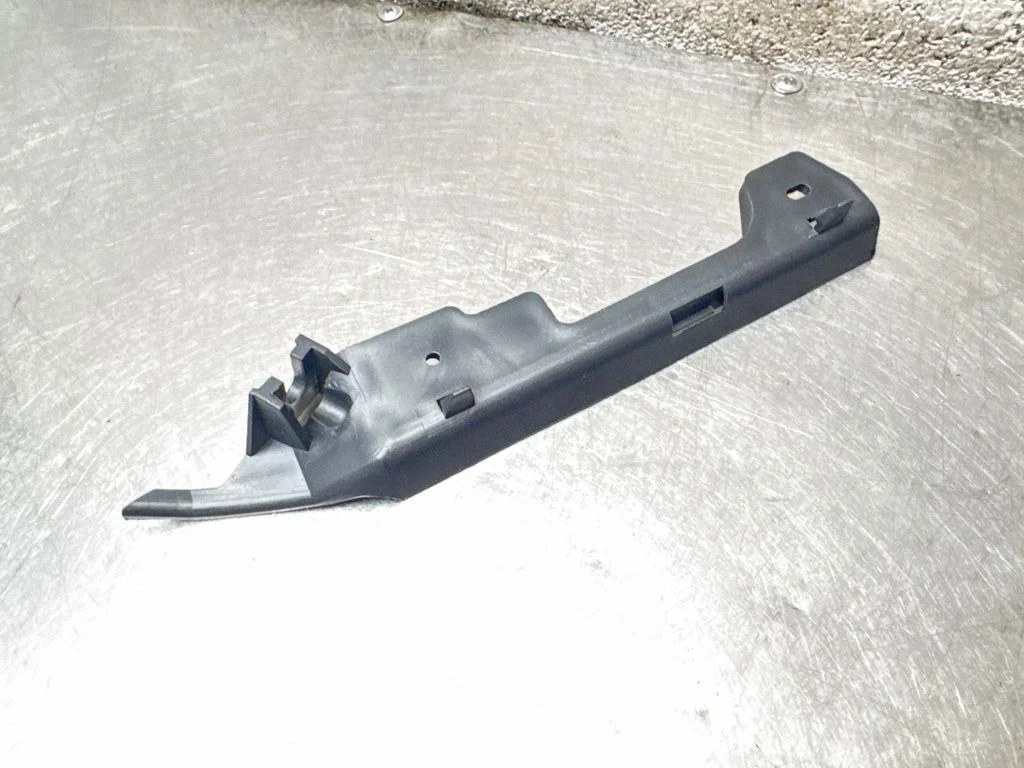 Esistange kinnitusklamber 5508078