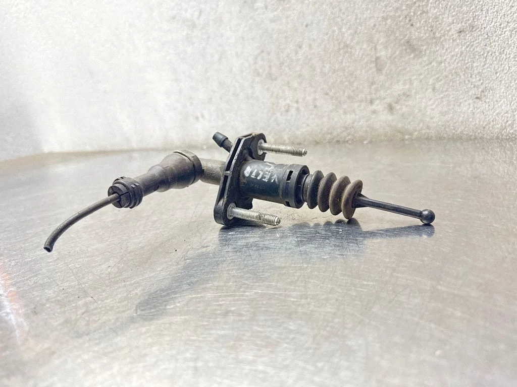 Clutch master cylinder – Opel Vectra C (2002-2005)