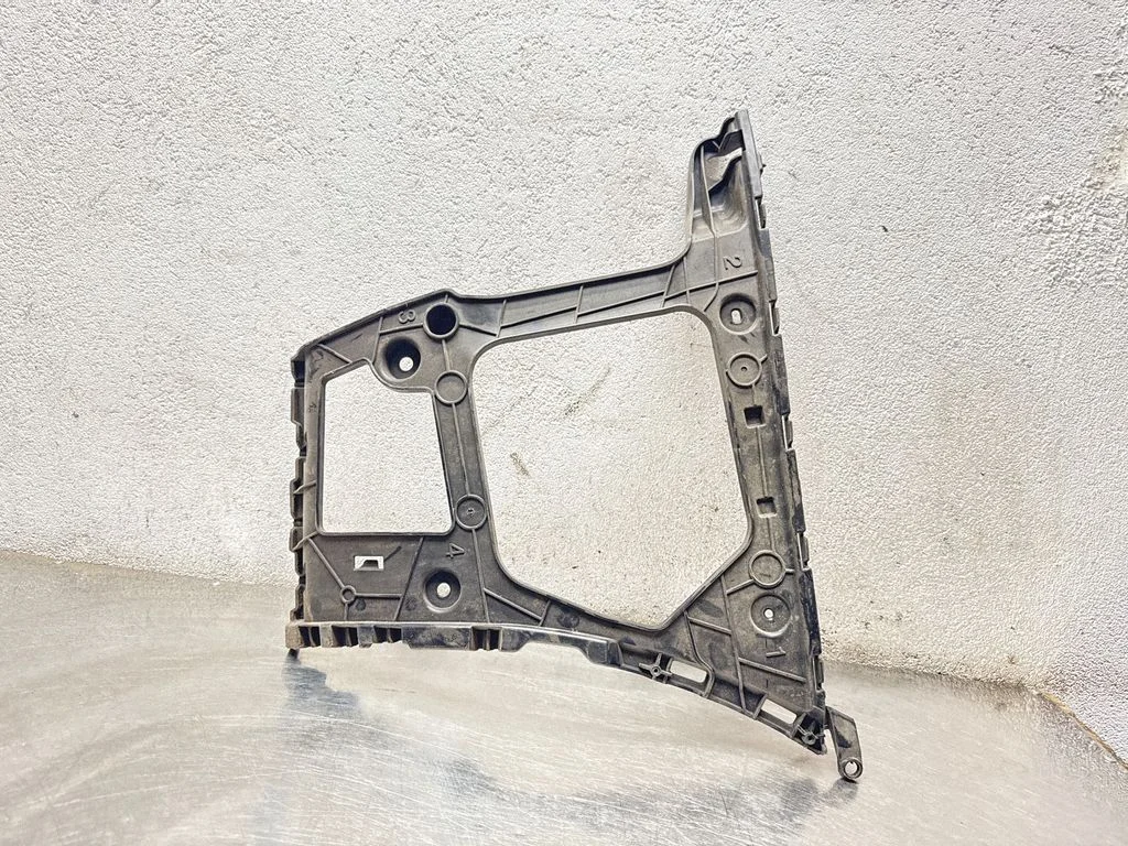 Rear bumper mounting bracket 4M0807454