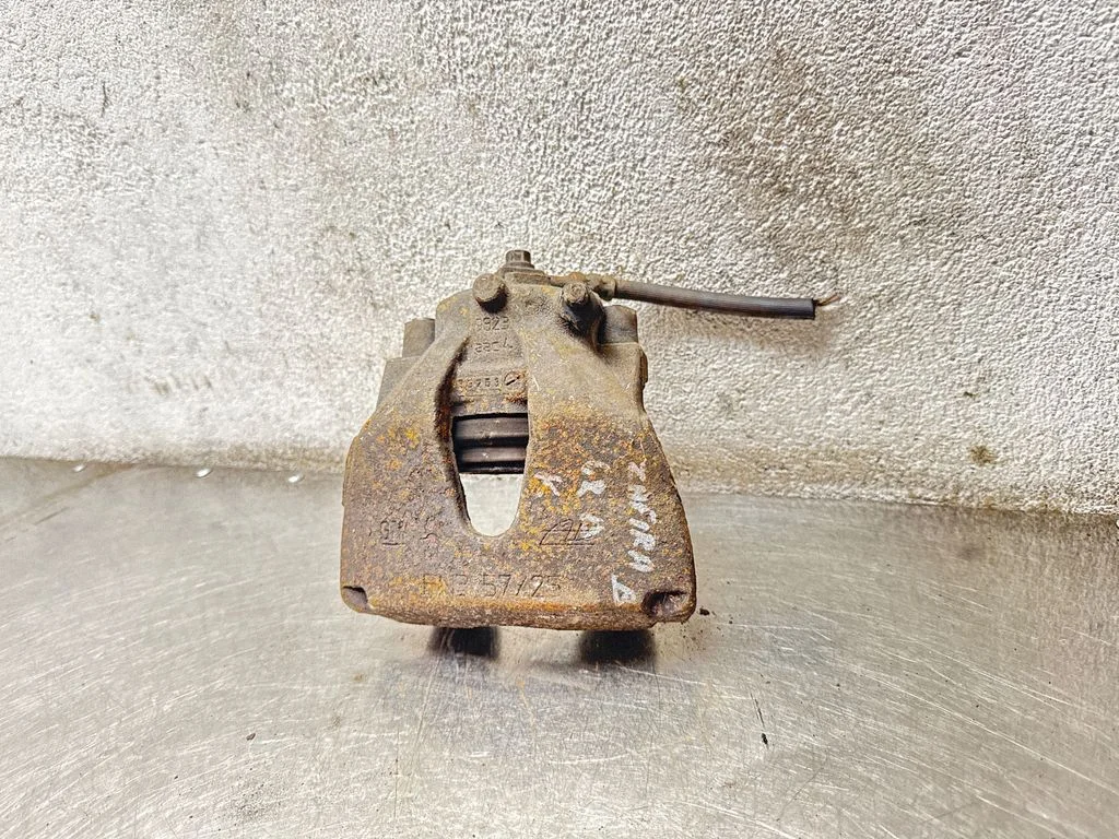 Rear brake caliper – rear left