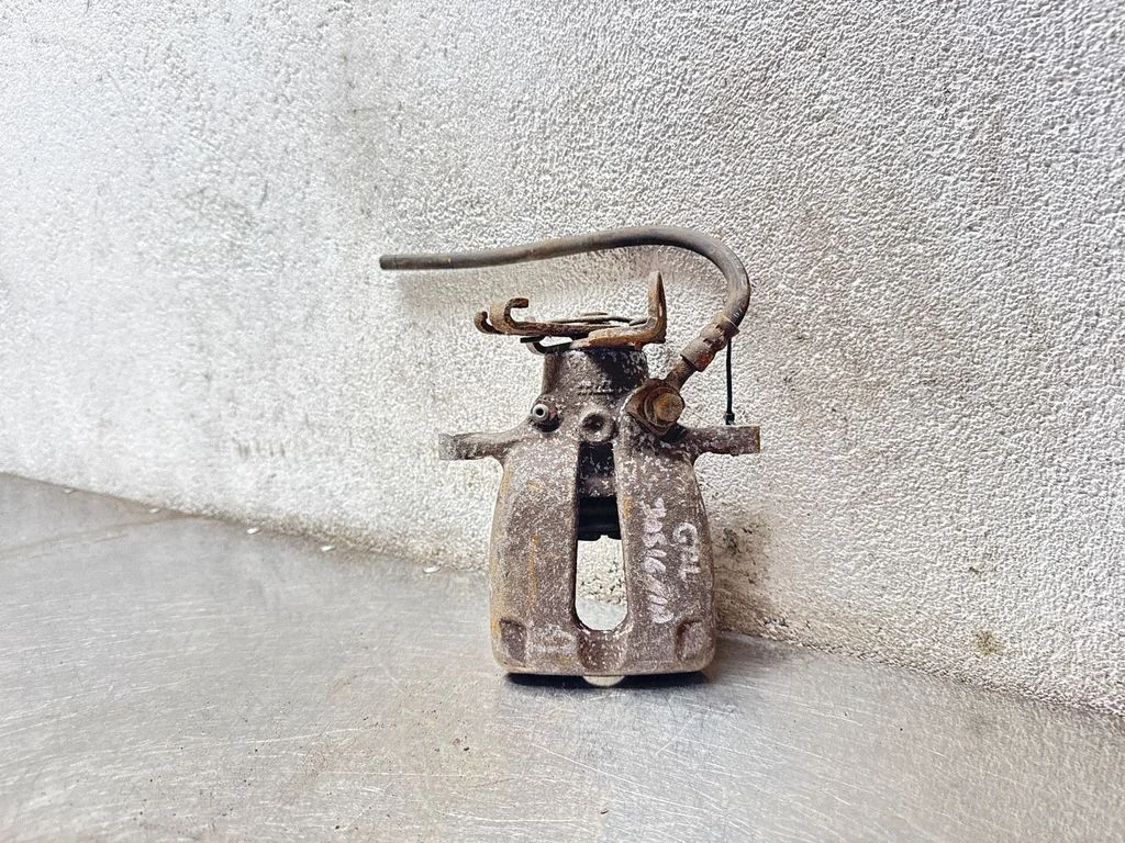 Rear brake caliper