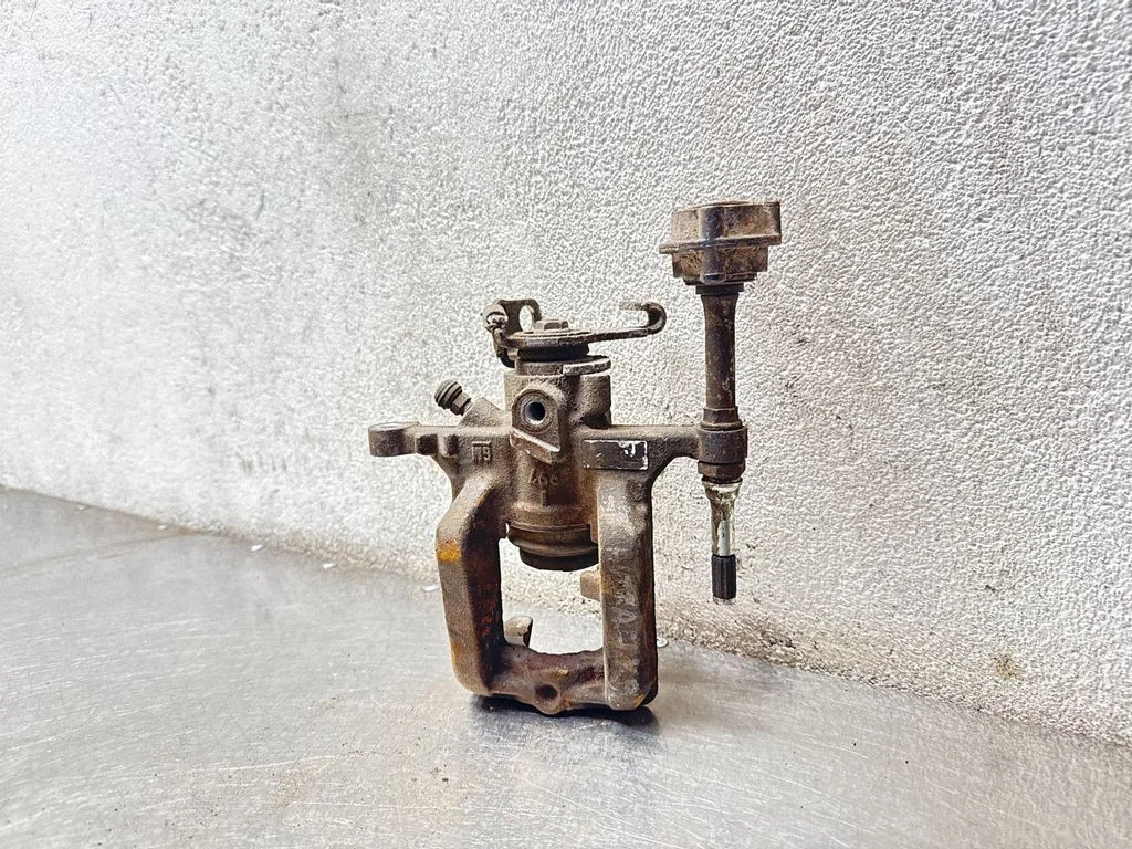 Rear brake caliper