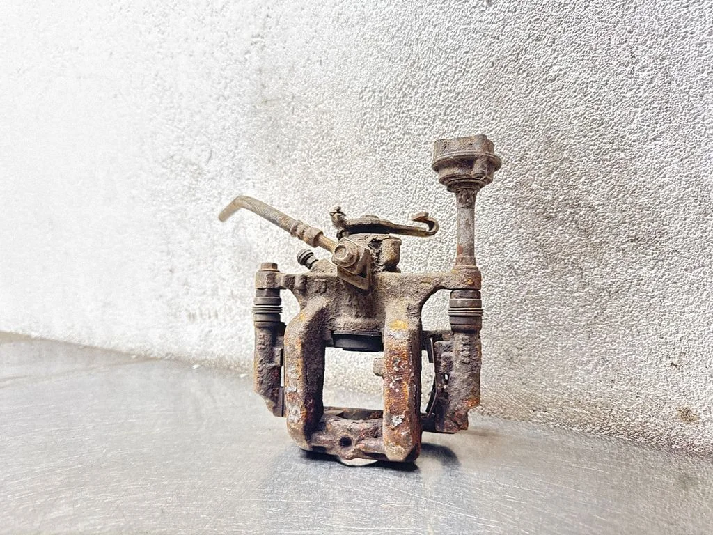 Rear brake caliper