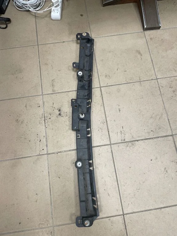 Tagumise kaitseraua kinnitusklamber – Opel Insignia B (2017-)