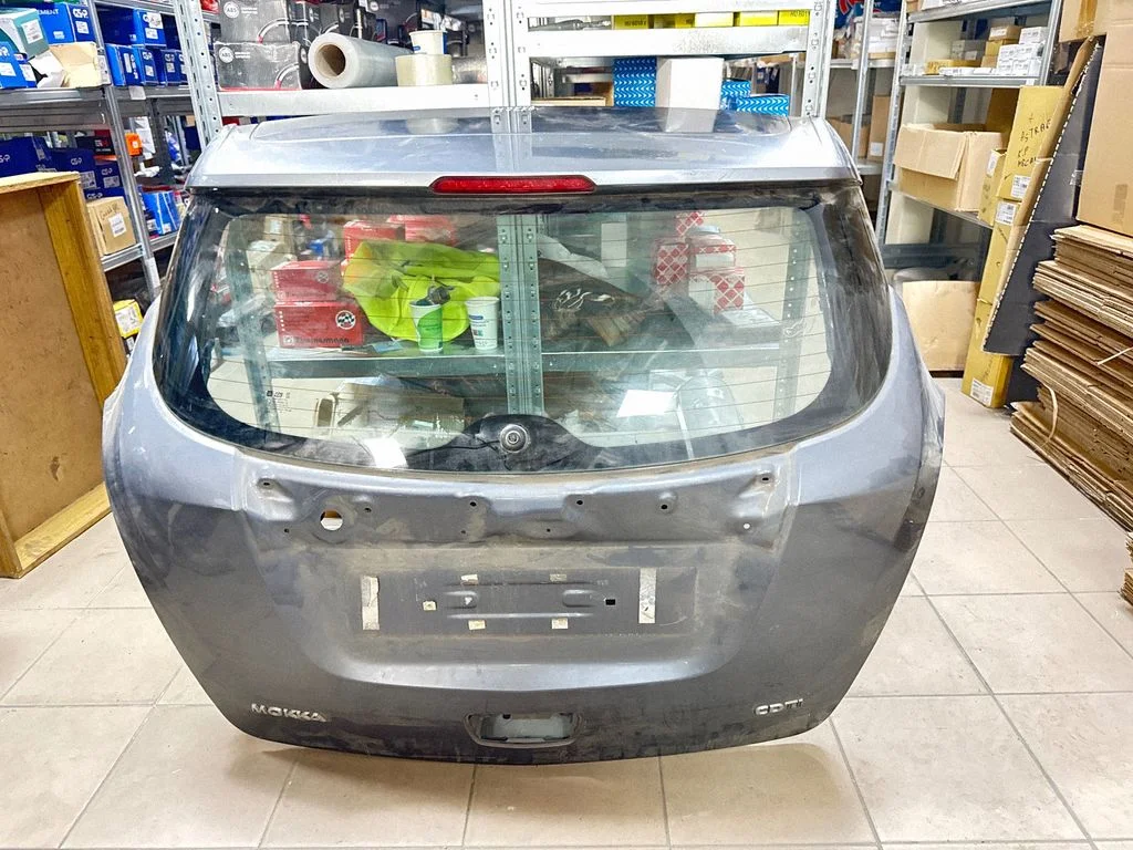 Aizmugurējais vāks (bagāžnieka) 43R000382