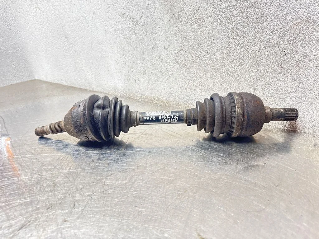 Front driveshaft 13214836