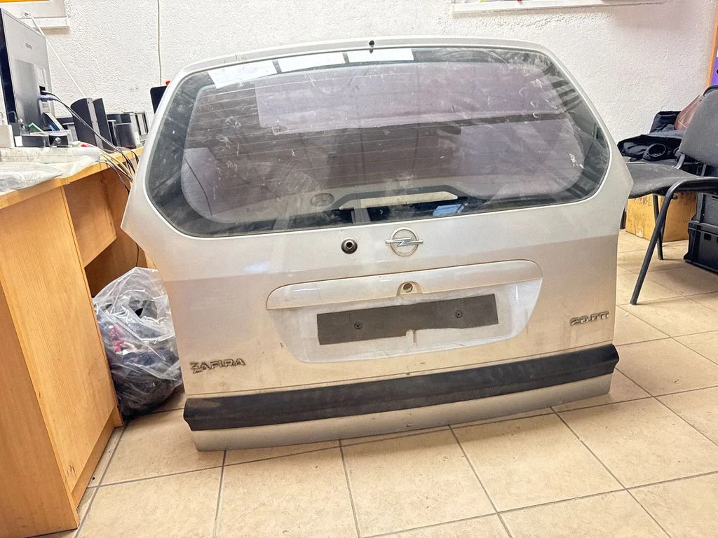 Tailgate/trunk/boot lid