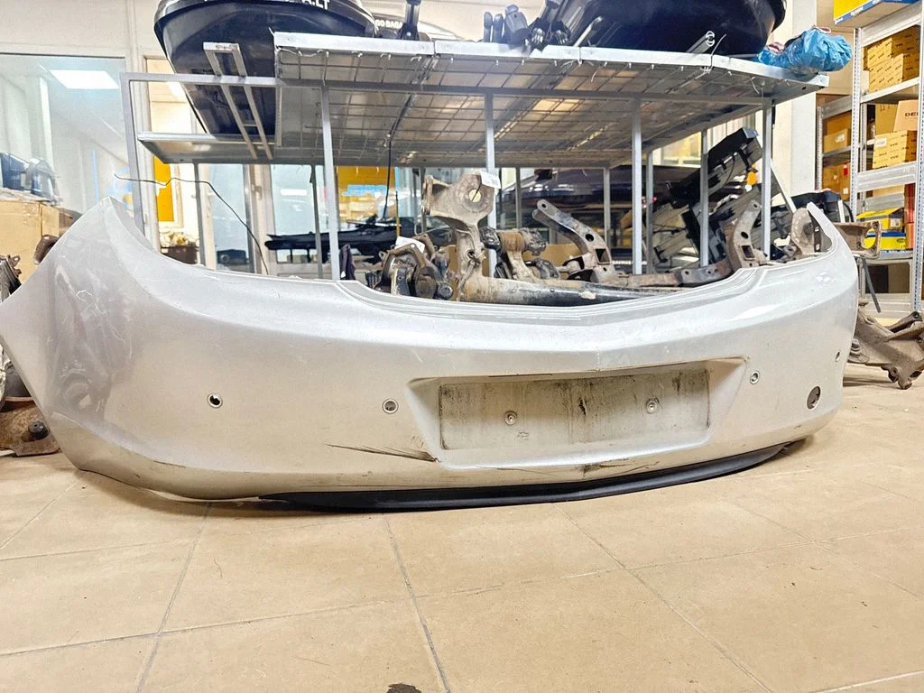 Tagumine kaitseraud – Opel Insignia A (2008-2017)