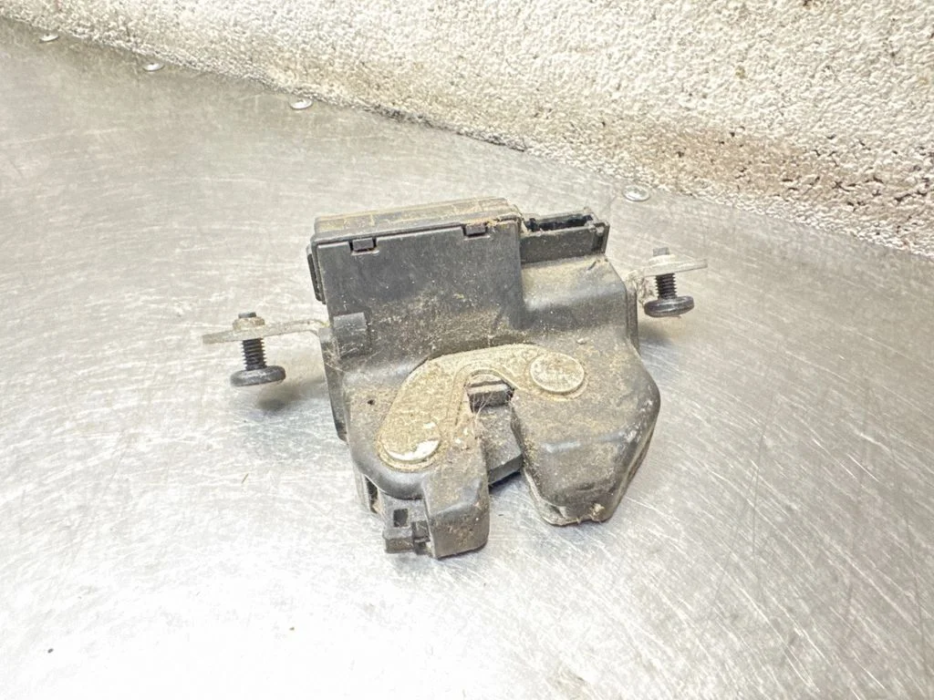 Tailgate/trunk/boot lock/catch/latch 55701971