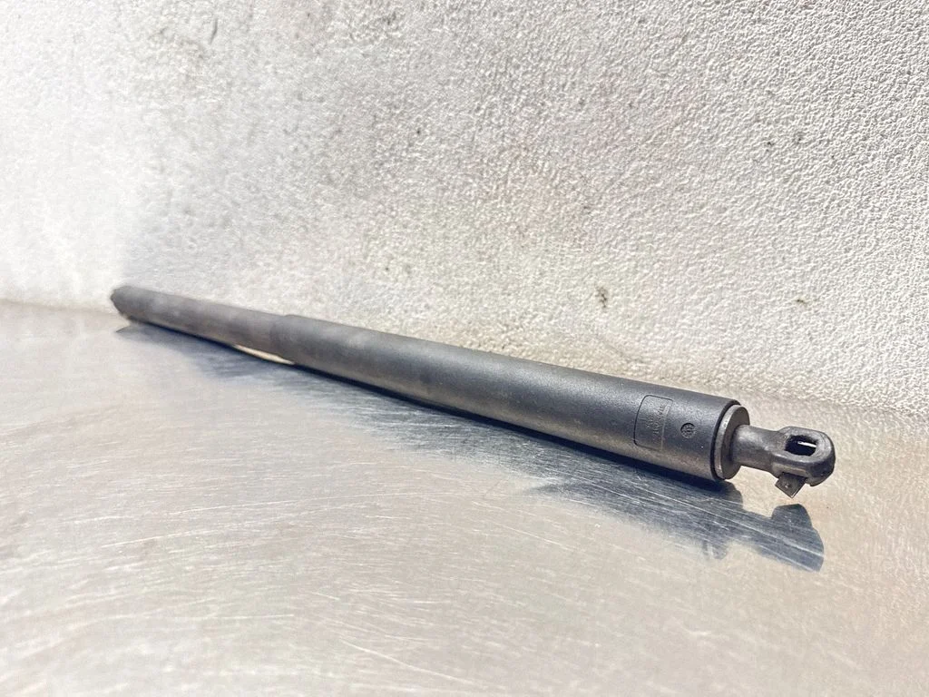 Tailgate/trunk strut/damper – Opel Insignia A (2008-2017)